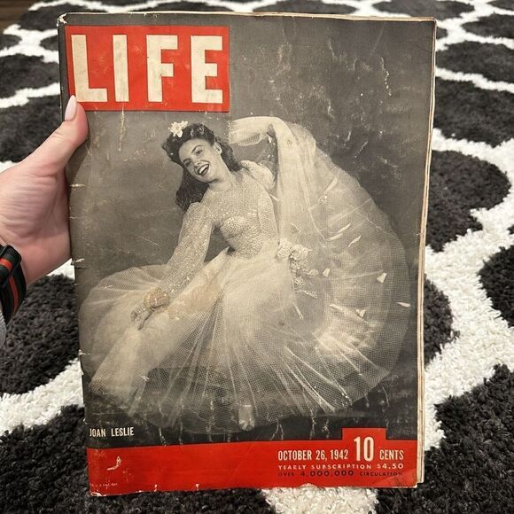 Vintage Handmade Movie Star Celebrity WW2 Magazine Clippings Scrapbook 40’s